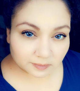 Meet your Posher, Marisa